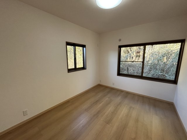 小諸市甲　中古住宅の洋室|2F北西洋室