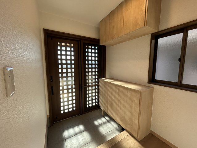 小諸市甲　中古住宅の玄関