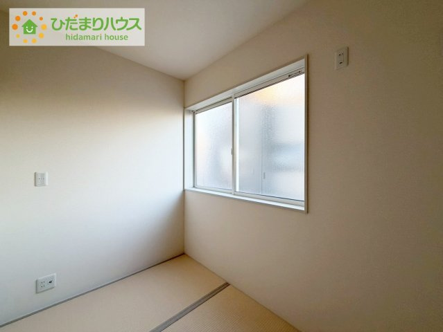 小名浜大原1期　新築戸建　1号棟の寝室|すぐ横になれる和室は、みんなの憩いの場(*^-^*)