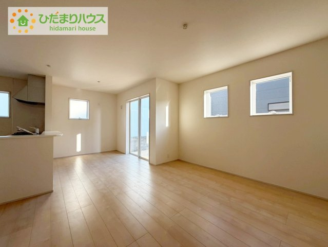 小名浜大原1期　新築戸建　4号棟の居間・リビング|大型テレビに大型ソファー(^^)どんなインテリアにするか考えただけでわくわくしますね！