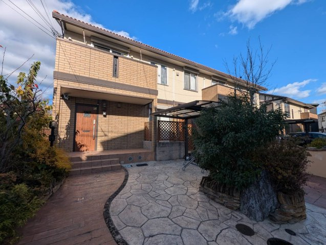 ラ ファミリア フェリス A棟