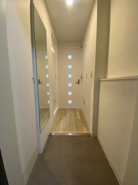 フロンティアタワー九条Ⅱの玄関