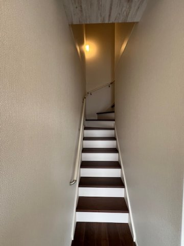 LIVIO Bの内装|階段