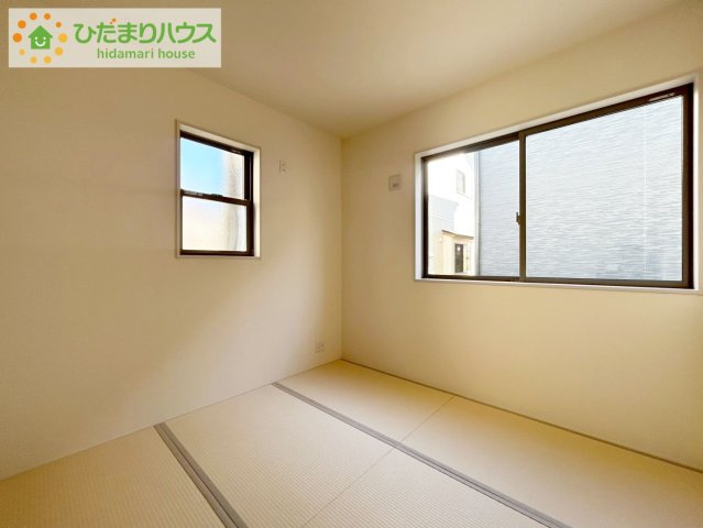 いわき市平下平窪2期　新築戸建　2号棟の和室|リビングに隣接した和室は収納もしっかりと確保されています！