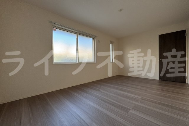 メゾン　クレードルの居間・リビング|使いやすいリビングです