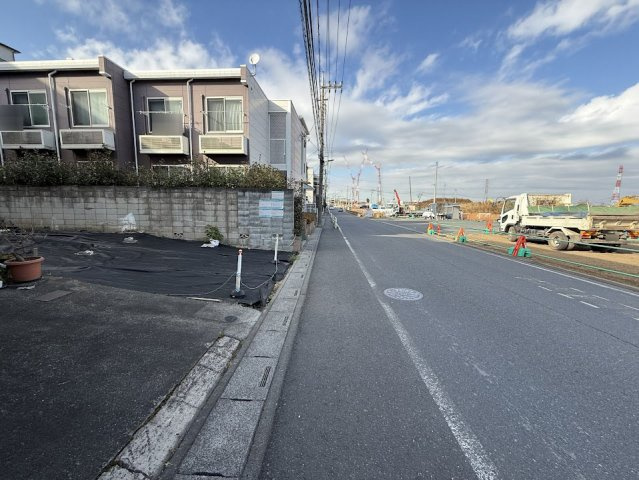 【前面道路含む現地写真】 | 朝霞市根岸台8丁目　建築条件無売地　全1区画（朝霞店） | 2025年12月19日撮影