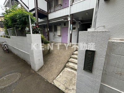 【エントランス】 | 青葉マンション3号館 | 落ち着いたエントランスです