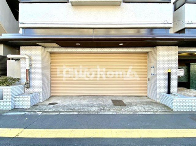 【駐車場】 | グリーンパーク第15綾瀬 | 【敷地内駐車場】最新の空き状況や費用などの詳細は担当スタッフまでお問い合わせください。