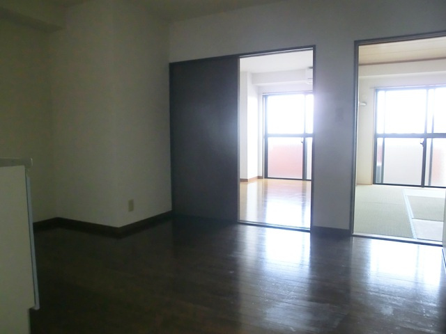 ロジュマン松本の居間・リビング|広々リビングスペースです♪