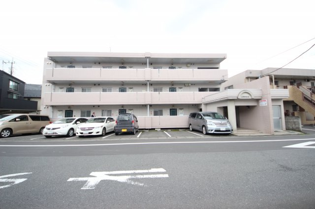 福生市大字熊川の賃貸マンションの外観
