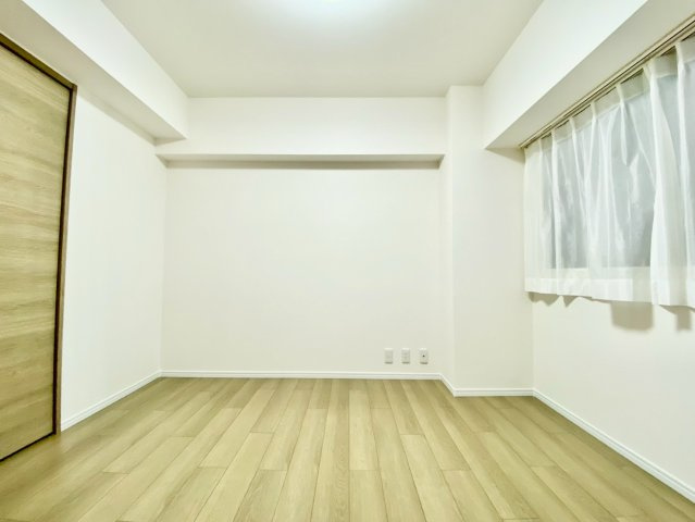 ライオンズマンション保春院西の洋室
