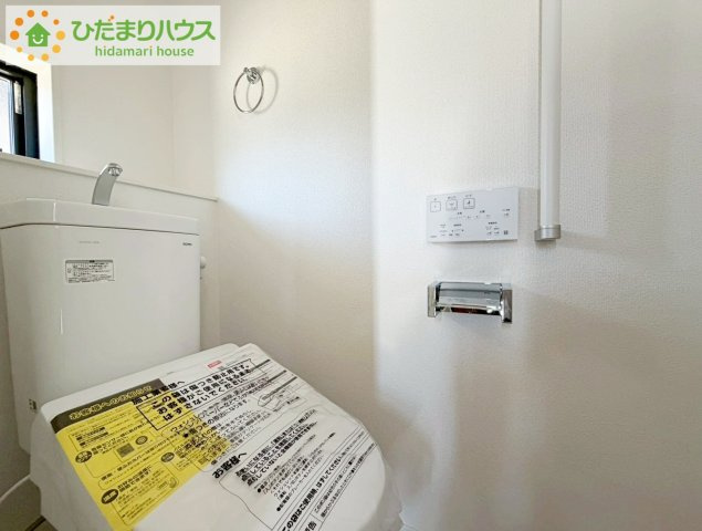いわき市錦町花ノ井3期　新築戸建　5号棟のトイレ|温水洗浄便座なら、年中温かいので、安心して座ることができます。さらに、身体が冷えることもないため、便座カバーを付ける必要もありません