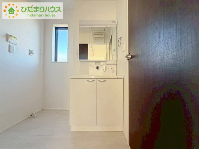 いわき市錦町花ノ井3期　新築戸建　2号棟の独立洗面台|シンプルで使い勝手の良い独立洗面台！