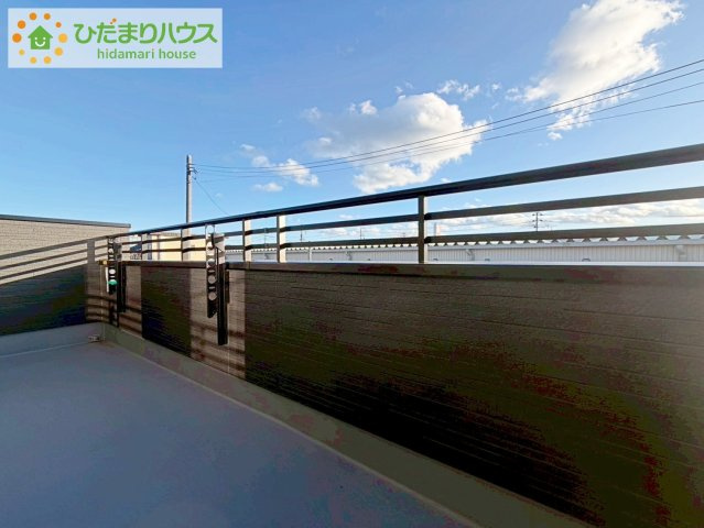いわき市錦町花ノ井3期　新築戸建　2号棟のバルコニー|広々としたバルコニーは、大量の洗濯物を干しても余裕！お布団だって、家族全員分をいっきに干せますね(^O^)