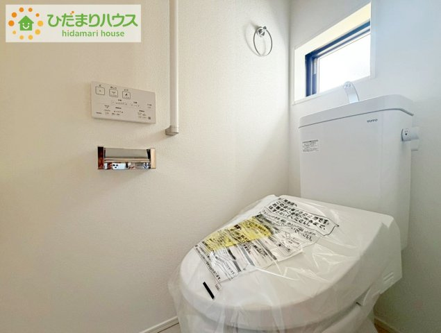 いわき市錦町花ノ井3期　新築戸建　3号棟のトイレ|温水洗浄便座なら、年中温かいので、安心して座ることができます。さらに、身体が冷えることもないため、便座カバーを付ける必要もありません。