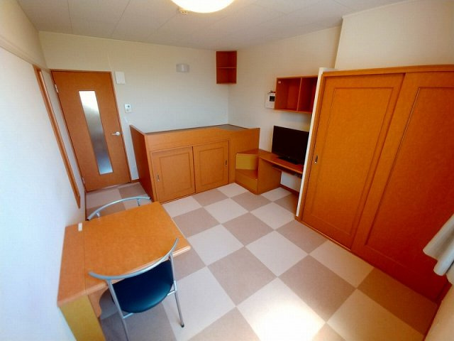 レオパレス河の居間・リビング|居室：2階　カーペット