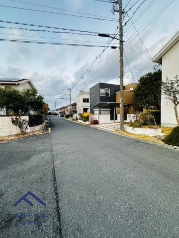 鳥栖市あさひ新町　戸建ての前面道路含む現地写真