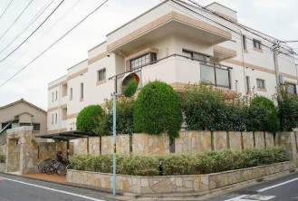 【外観】 | マリンコート | 鉄筋コンクリート造のがっちりとした建物。