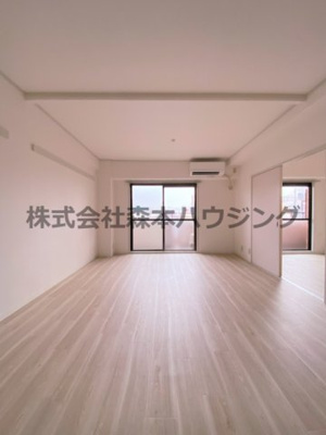 【洋室】 | 　ピュアネスDoi | 広々とした洋室です