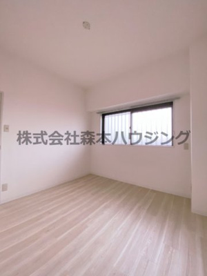 【洋室】 | 　ピュアネスDoi | ゆったりした洋室です