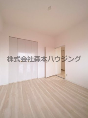 【洋室】 | 　ピュアネスDoi | 広々とした洋室です