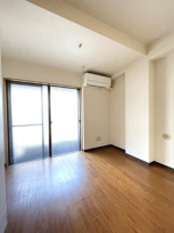 南西向きの明るいお部屋です