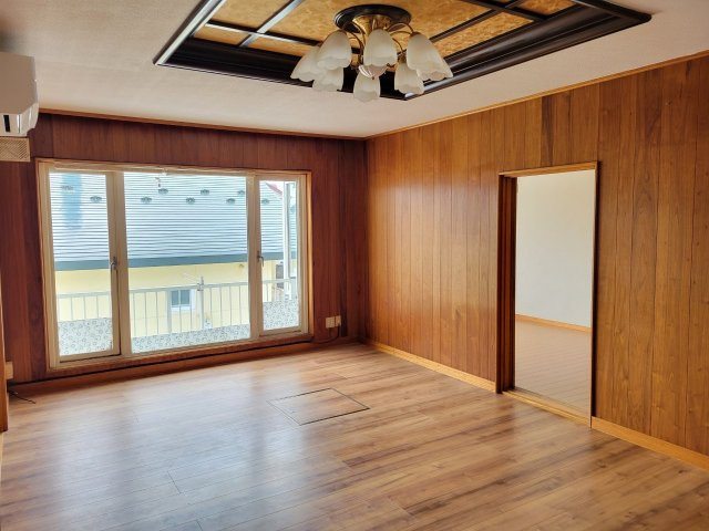 【居間・リビング】の画像