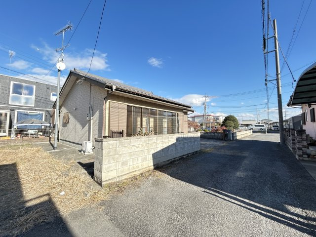 下野市石橋　中古戸建の前面道路含む現地写真|〇前面道路〇
南側約4～6m
2025年12月撮影