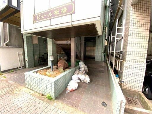 ビュール板橋のエントランス