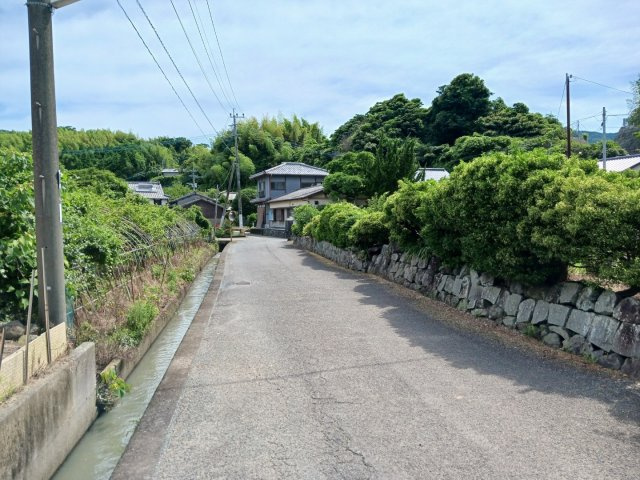 宇土市上網田町の売地の周辺|前面道路