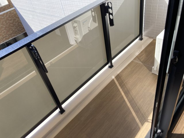 クレヴィスタ横浜のバルコニー