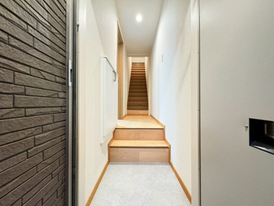 【玄関】 | 池田市古江町貸家