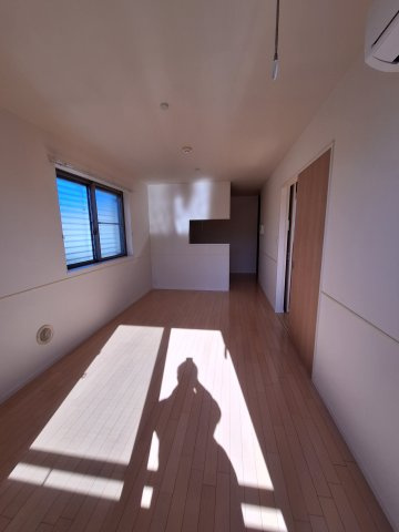 クレールの洋室|★人気の対面キッチン付きＬＤＫ★