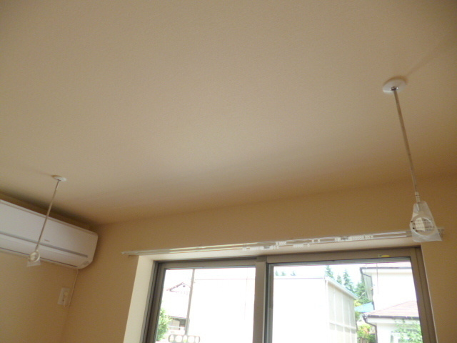 クレールの設備|★雨でも洗濯干せる室内物干フック付き★