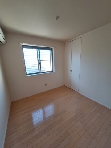 クレールの子供部屋|★明るい２面採光のリビング★