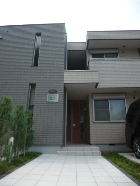 クレールのエントランス|★オートロック対応エントランス★