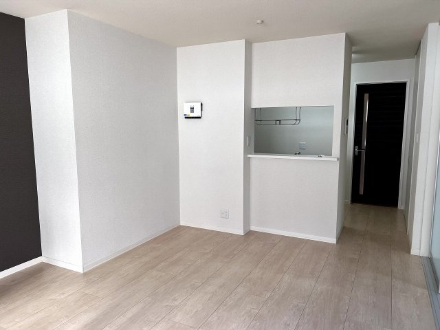 ガーデンズ太寺の居間・リビング