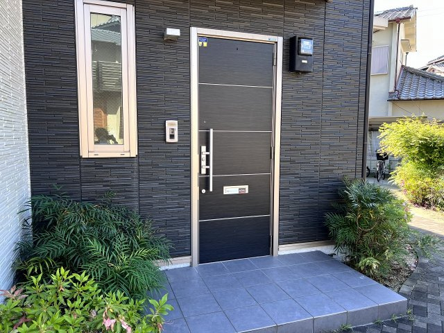 ガーデンズ太寺のエントランス