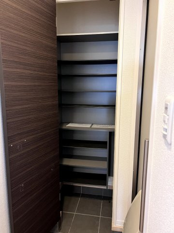 ガーデンズ太寺の収納