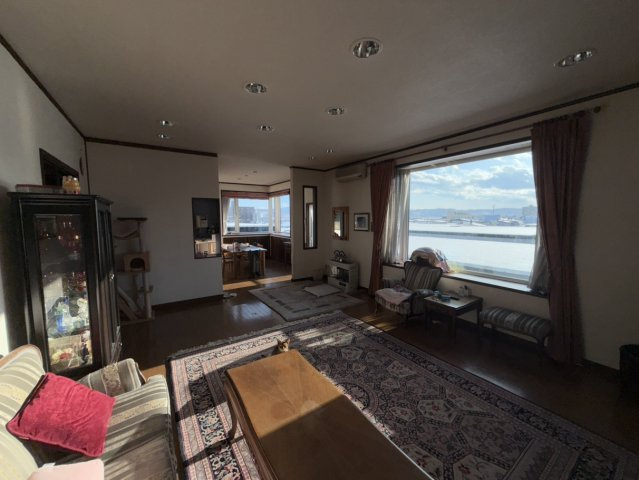 【居間・リビング】の画像