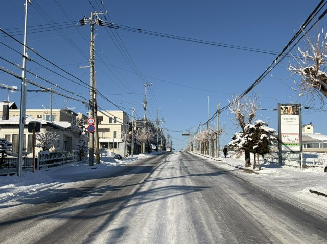 【前面道路含む現地写真】の画像