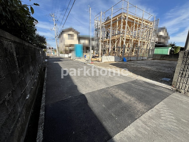 土佐市高岡町乙 ⑪ 新築戸建ての前面道路含む現地写真|2025年12月下旬