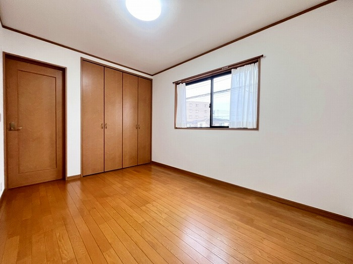 草加市中根3丁目　中古戸建の洋室