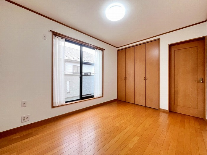 草加市中根3丁目　中古戸建の洋室