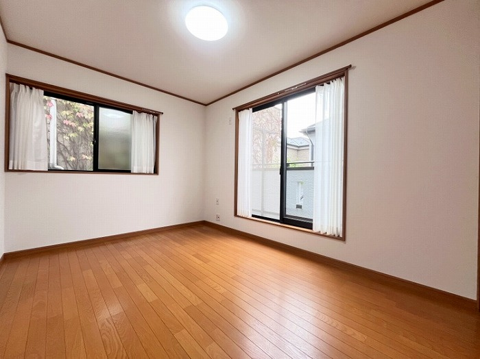 草加市中根3丁目　中古戸建の洋室
