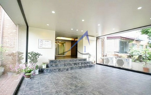 六本木ユニハウスのエントランス|エントランスです。