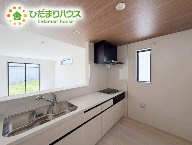 いわき市平下平窪6期　新築戸建　3号棟のキッチン|料理をしながらでも、ご家族との会話を楽しめる対面式キッチン♪