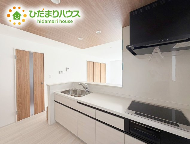 いわき市平下平窪6期　新築戸建　3号棟のキッチン|広々として使い勝手のよい明るく開放的なキッチン☆彡