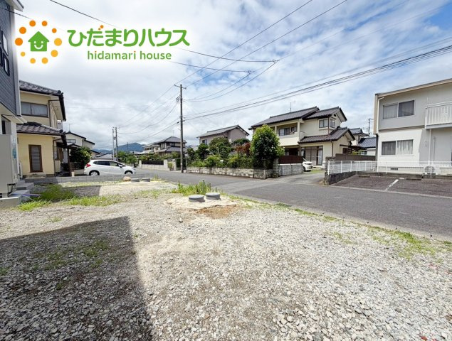 いわき市平下平窪6期　新築戸建　2号棟の駐車場|マイホームなら駐車場代がかかりません。しかも、自宅の駐車場で洗車ができます！今までコイン洗車に行っていた手間も省けて、節約にもつながります(^^♪