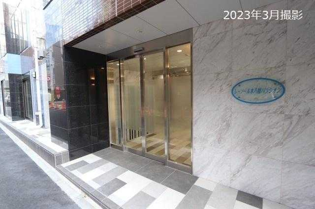 レ・ソール本八幡パラシオンのエントランス